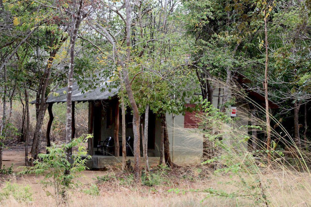 Eagle Wings Lodge Habarana Exterior photo